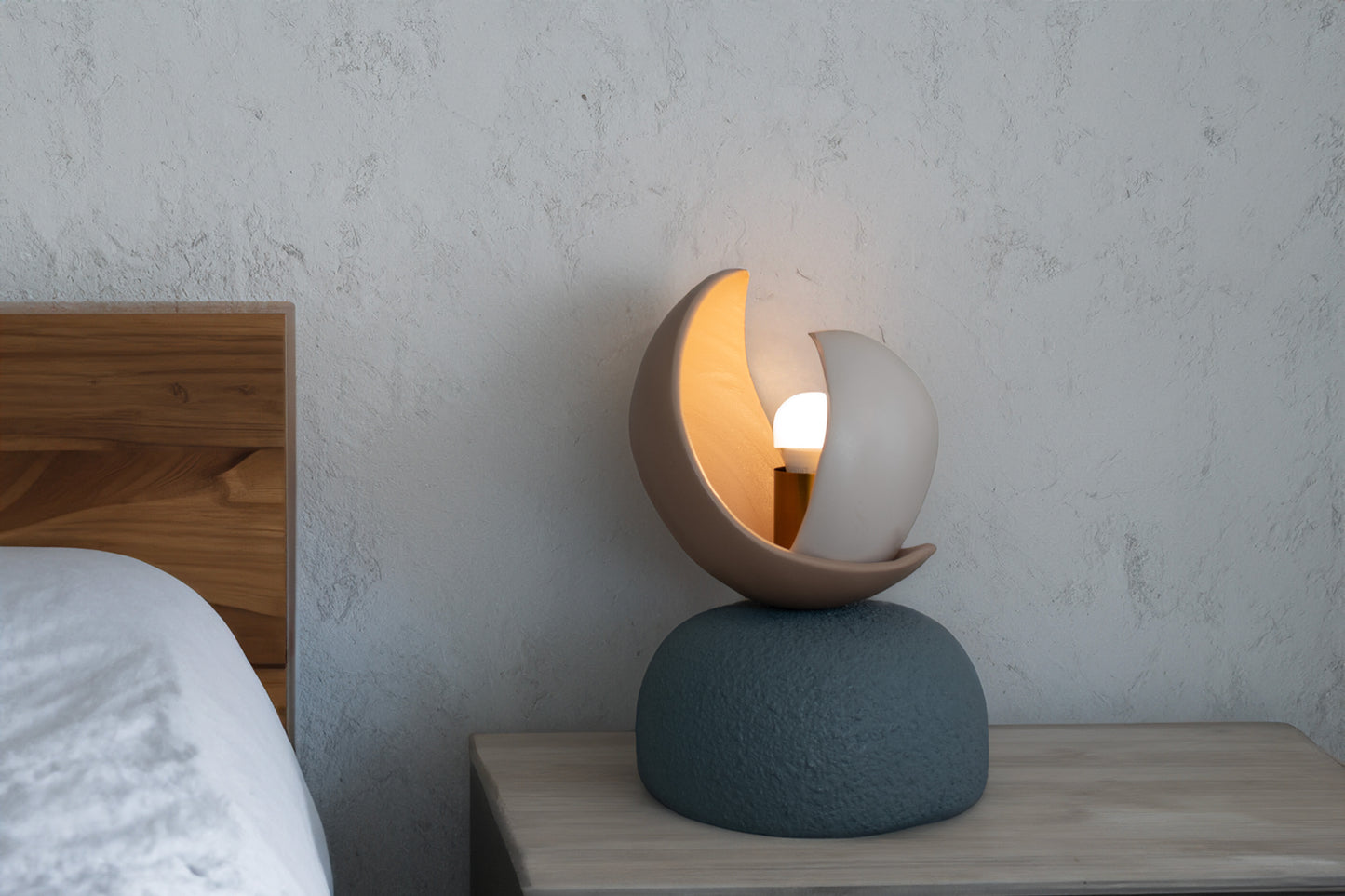Crescent Lamp